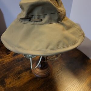 Magellan Outdoors Beige Adventure Hat